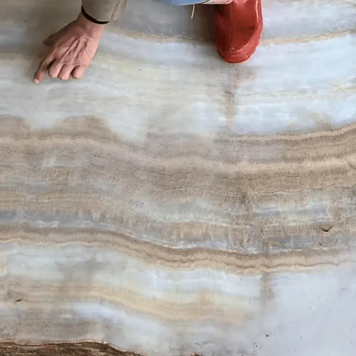 Поиск источника камня